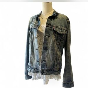|Levi's| Oversized Denim Trucker Jacket 100% Cotton Woman's Medium
